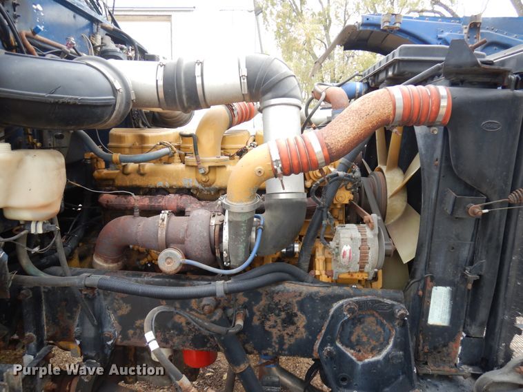 image for item JS9537 1997 Peterbilt 379  semi truck