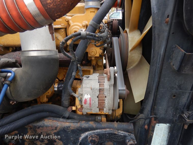 image for item JS9537 1997 Peterbilt 379  semi truck