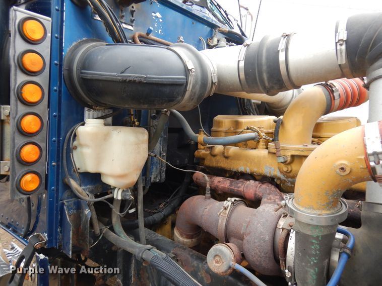 image for item JS9537 1997 Peterbilt 379  semi truck