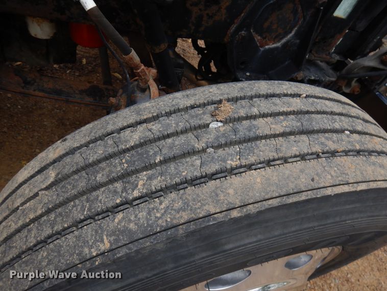 image for item JS9537 1997 Peterbilt 379  semi truck