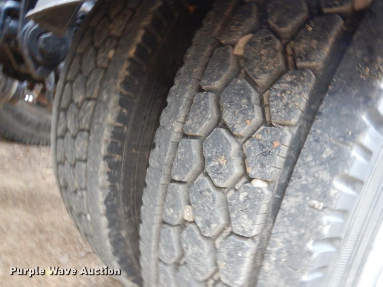 image for item JS9537 1997 Peterbilt 379  semi truck