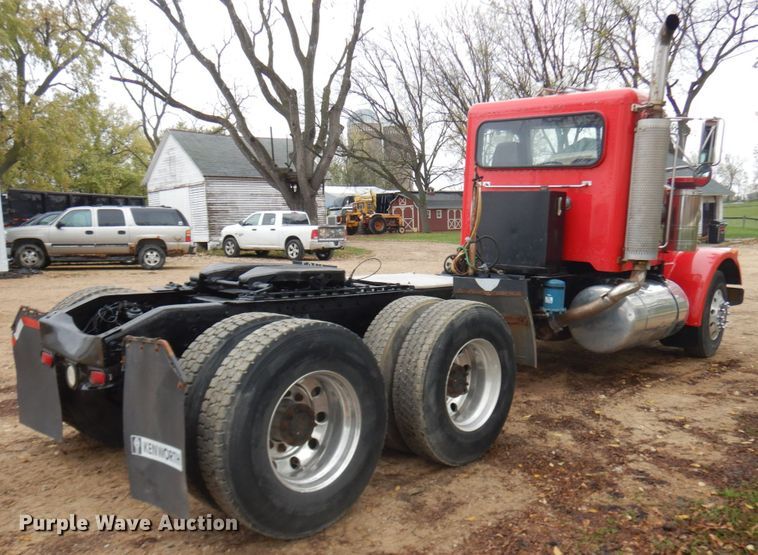 image for item JS9539 1997 Peterbilt 378  semi truck
