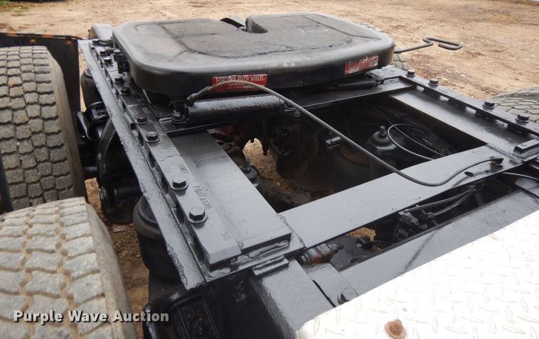 image for item JS9539 1997 Peterbilt 378  semi truck