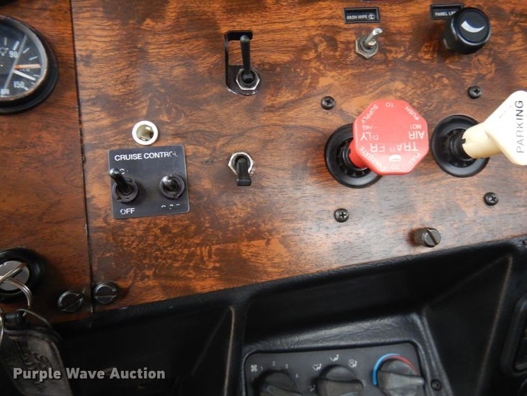 image for item JS9539 1997 Peterbilt 378  semi truck