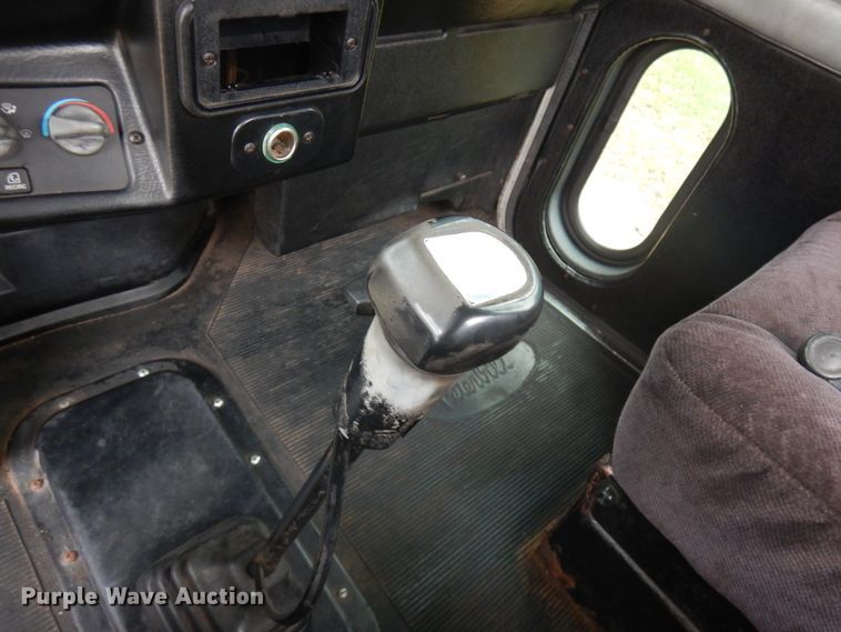 image for item JS9539 1997 Peterbilt 378  semi truck