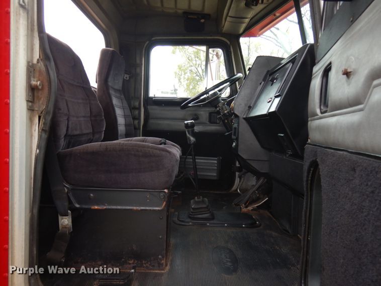 image for item JS9539 1997 Peterbilt 378  semi truck