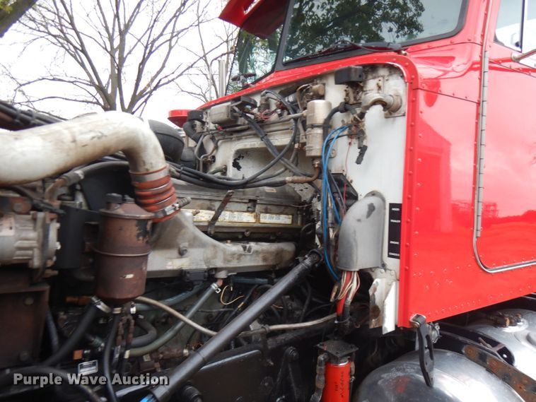 image for item JS9539 1997 Peterbilt 378  semi truck