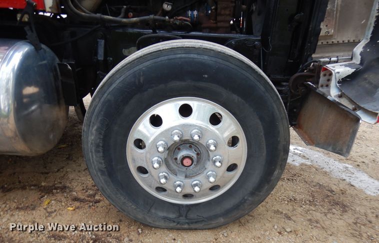 image for item JS9539 1997 Peterbilt 378  semi truck