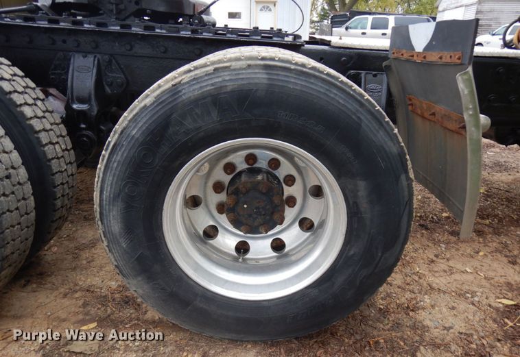 image for item JS9539 1997 Peterbilt 378  semi truck