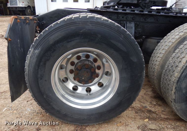 image for item JS9539 1997 Peterbilt 378  semi truck