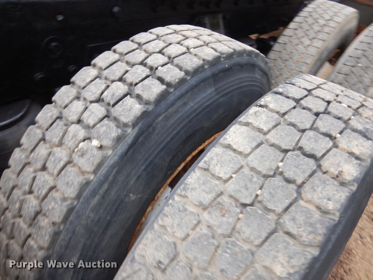 image for item JS9539 1997 Peterbilt 378  semi truck