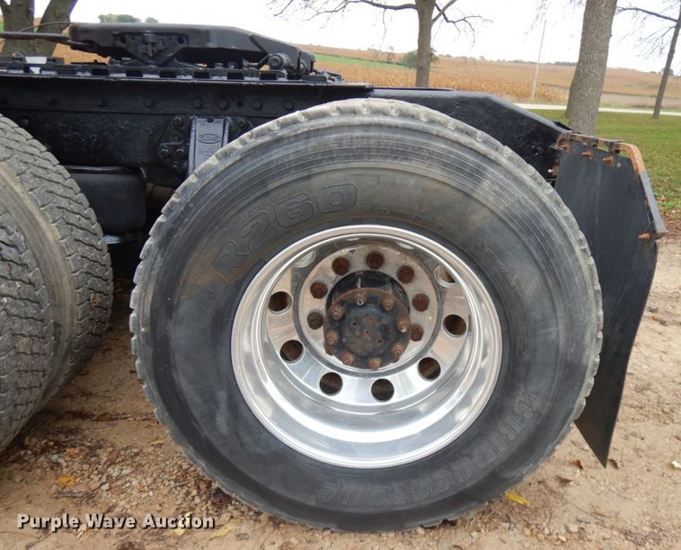 image for item JS9539 1997 Peterbilt 378  semi truck