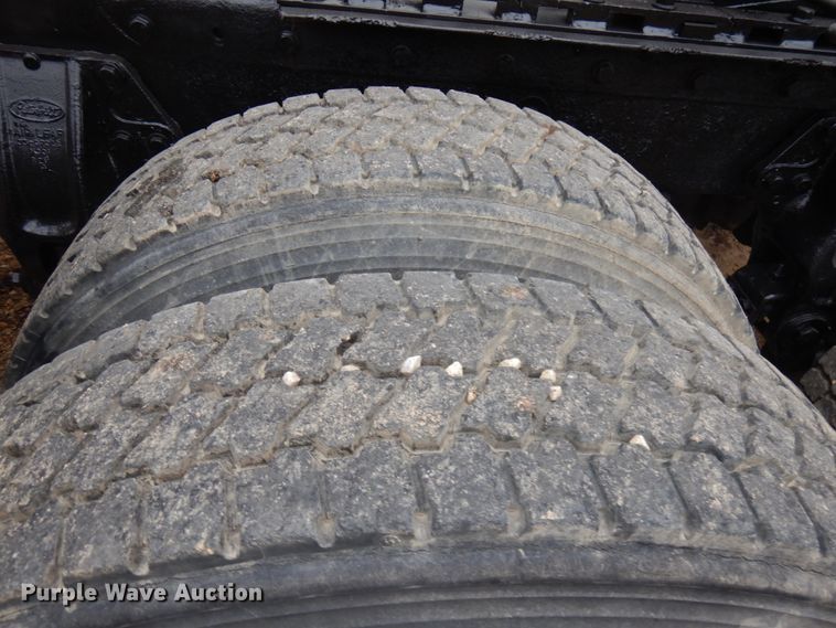 image for item JS9539 1997 Peterbilt 378  semi truck