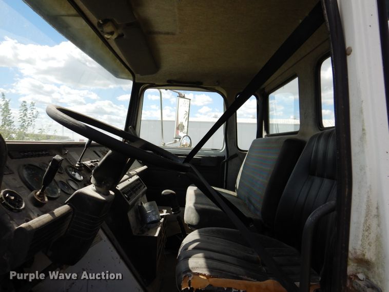 image for item KA9373 1998 Mack CS300P  truck cab and chassis