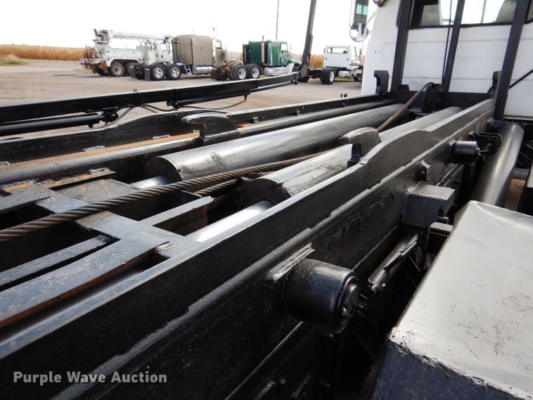 image for item KA9374 1998 Mack RD600  roll-off container truck