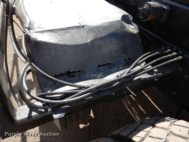 image for item KA9374 1998 Mack RD600  roll-off container truck