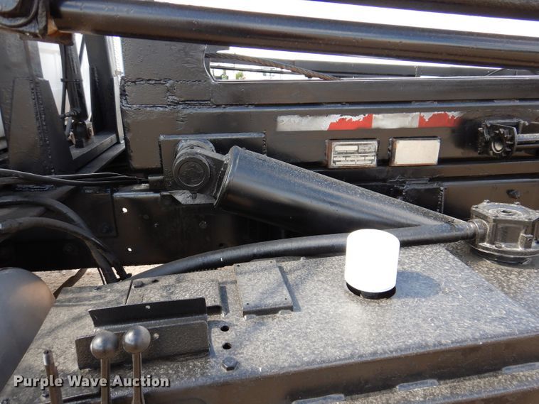 image for item KA9374 1998 Mack RD600  roll-off container truck