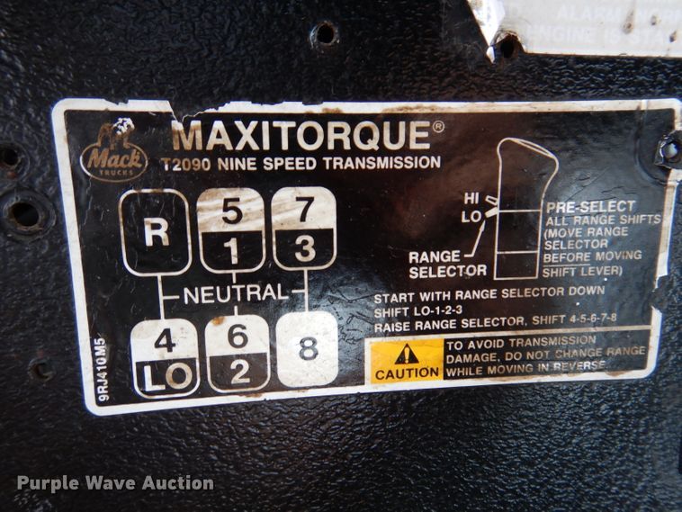 image for item KA9374 1998 Mack RD600  roll-off container truck