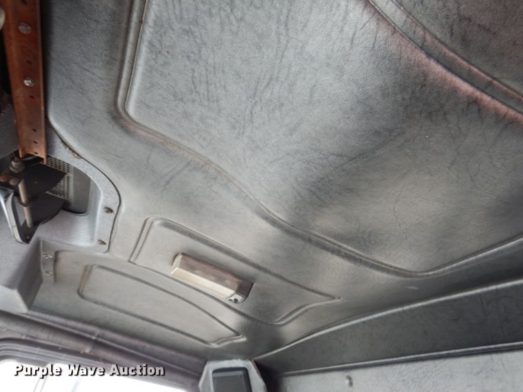 image for item KA9374 1998 Mack RD600  roll-off container truck