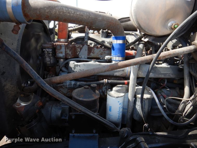 image for item KA9374 1998 Mack RD600  roll-off container truck