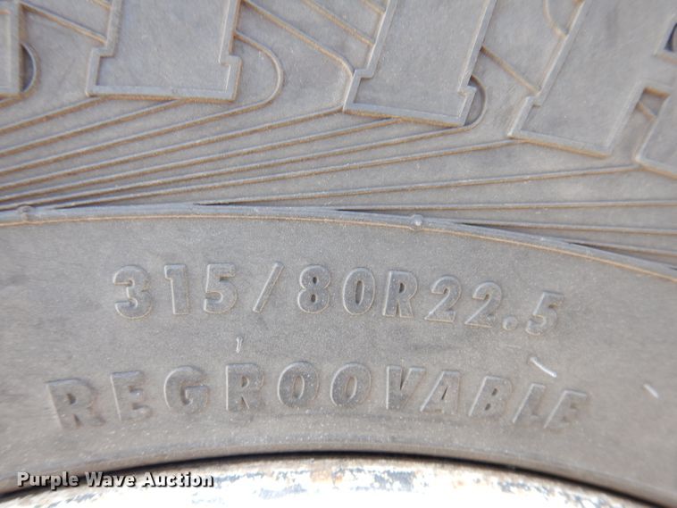 image for item KA9374 1998 Mack RD600  roll-off container truck