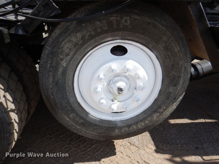 image for item KA9374 1998 Mack RD600  roll-off container truck