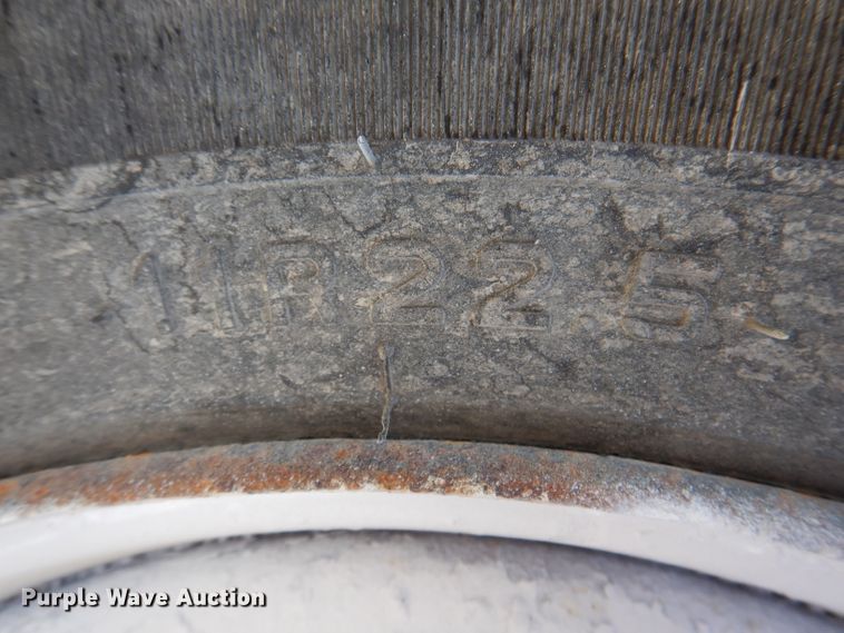 image for item KA9374 1998 Mack RD600  roll-off container truck