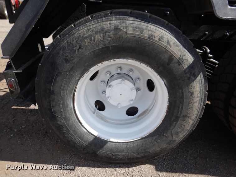 image for item KA9374 1998 Mack RD600  roll-off container truck