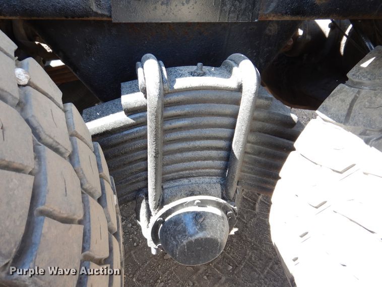 image for item KA9374 1998 Mack RD600  roll-off container truck