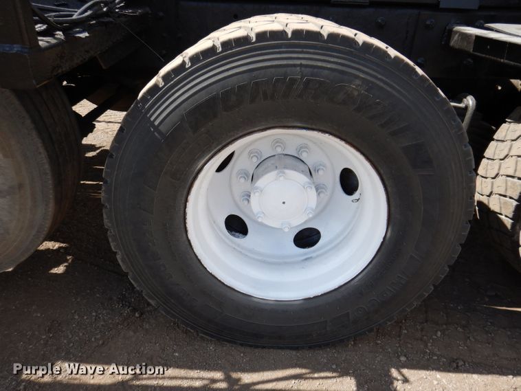 image for item KA9374 1998 Mack RD600  roll-off container truck