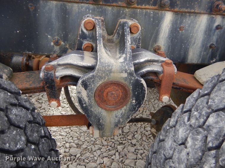 image for item KA9462 1986 Freightliner FLT  semi truck