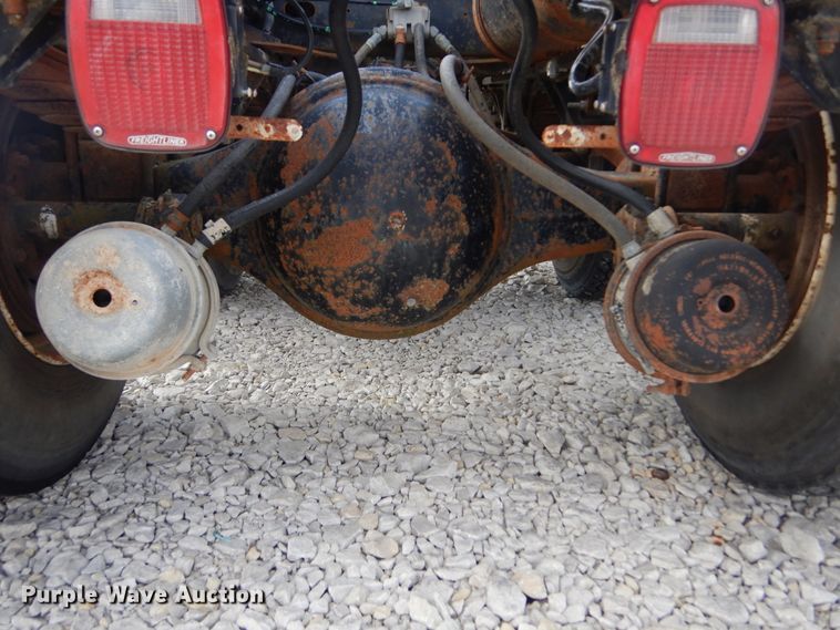 image for item KA9462 1986 Freightliner FLT  semi truck