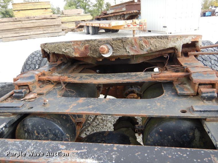 image for item KA9462 1986 Freightliner FLT  semi truck