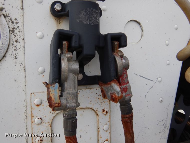 image for item KA9462 1986 Freightliner FLT  semi truck