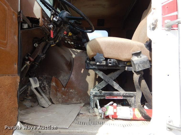 image for item KA9462 1986 Freightliner FLT  semi truck