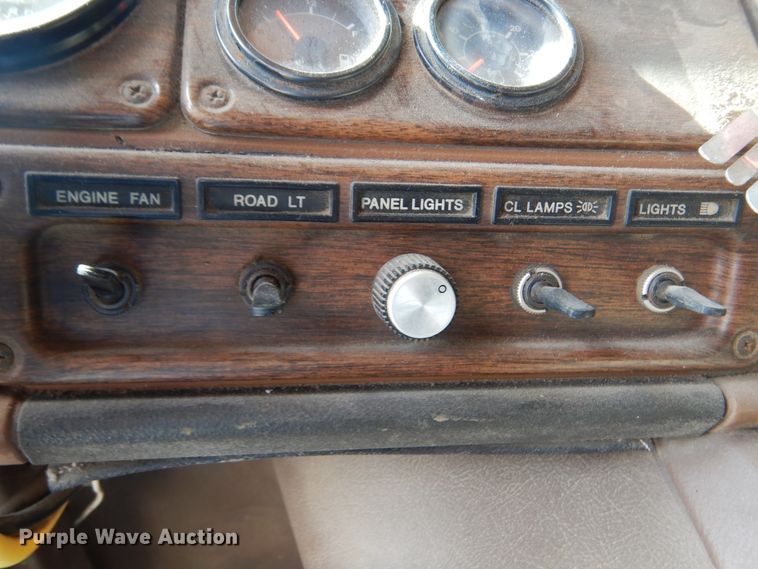 image for item KA9462 1986 Freightliner FLT  semi truck