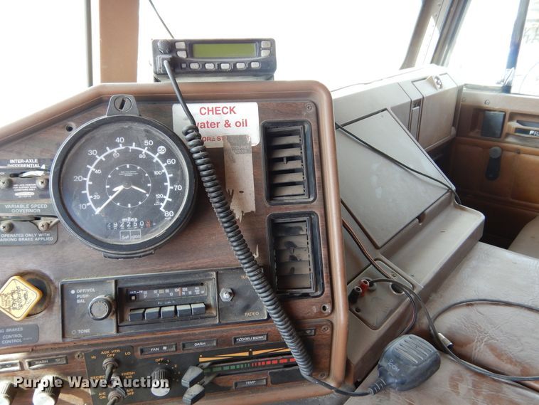 image for item KA9462 1986 Freightliner FLT  semi truck