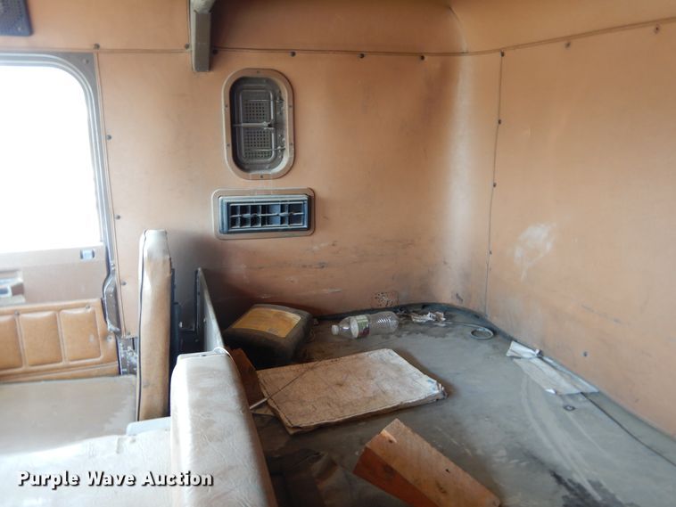 image for item KA9462 1986 Freightliner FLT  semi truck