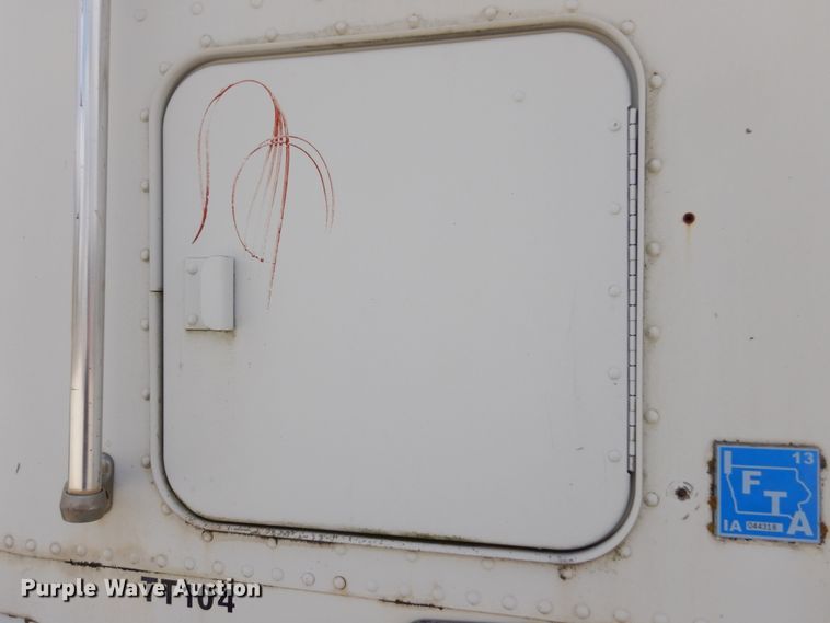 image for item KA9462 1986 Freightliner FLT  semi truck