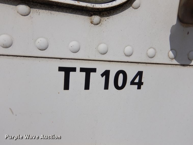 image for item KA9462 1986 Freightliner FLT  semi truck