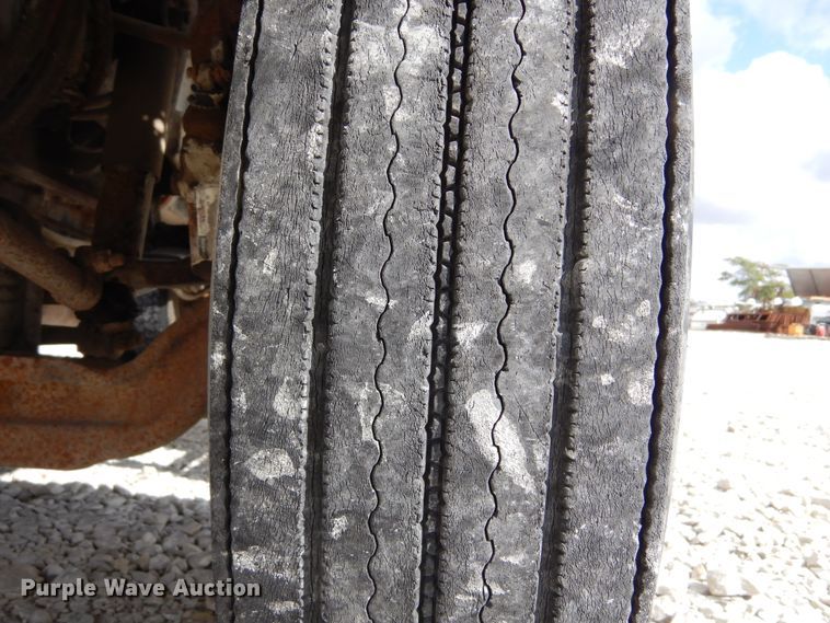 image for item KA9462 1986 Freightliner FLT  semi truck