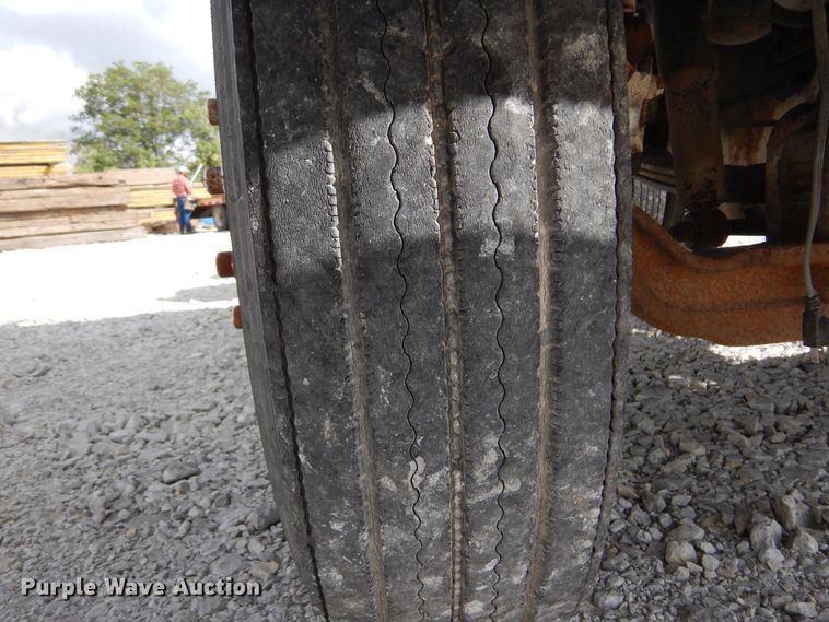 image for item KA9462 1986 Freightliner FLT  semi truck