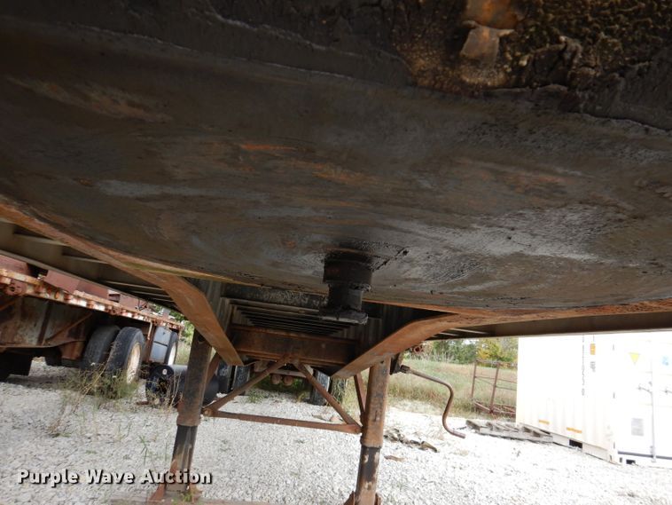 image for item KA9491 1988 Wilson Road Brute  flatbed trailer