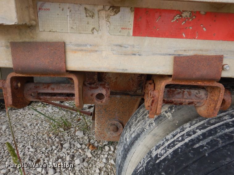 image for item KA9491 1988 Wilson Road Brute  flatbed trailer