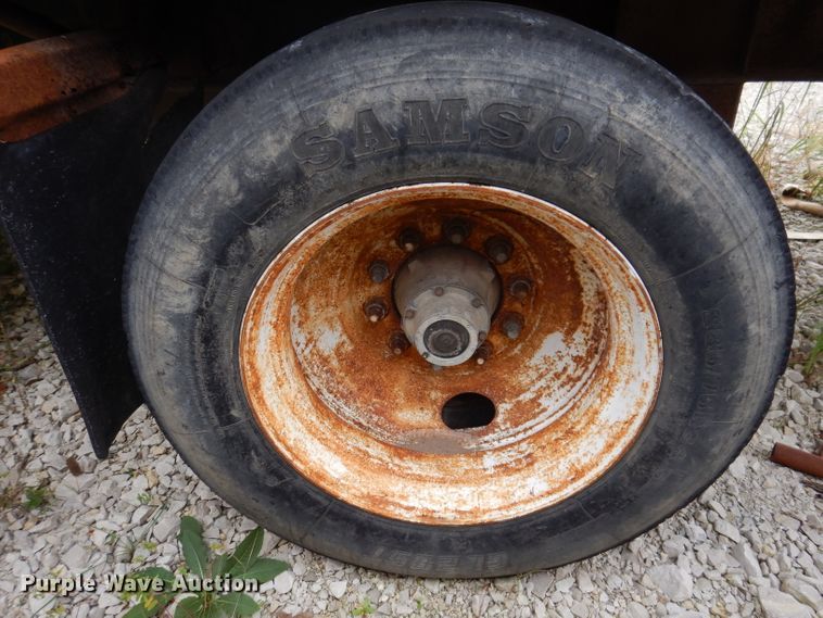 image for item KA9491 1988 Wilson Road Brute  flatbed trailer