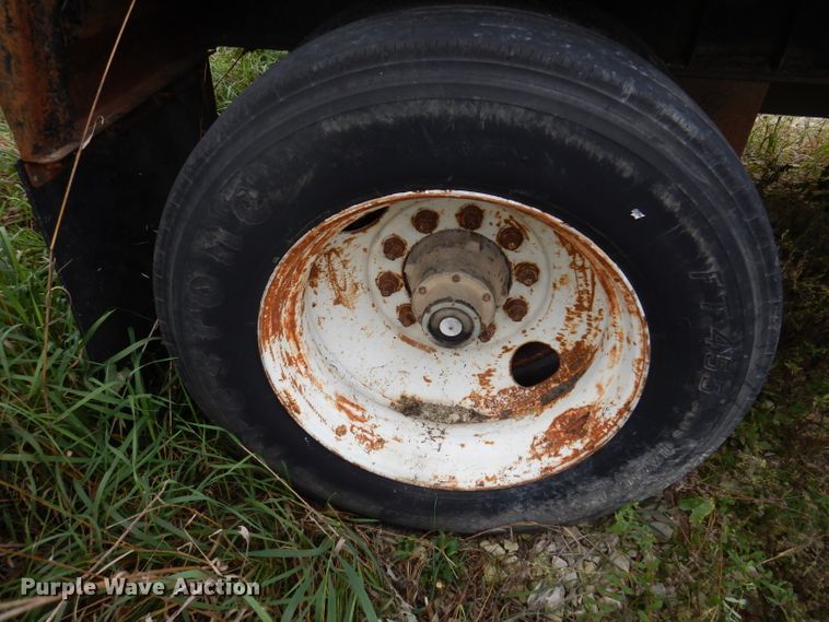 image for item KA9491 1988 Wilson Road Brute  flatbed trailer