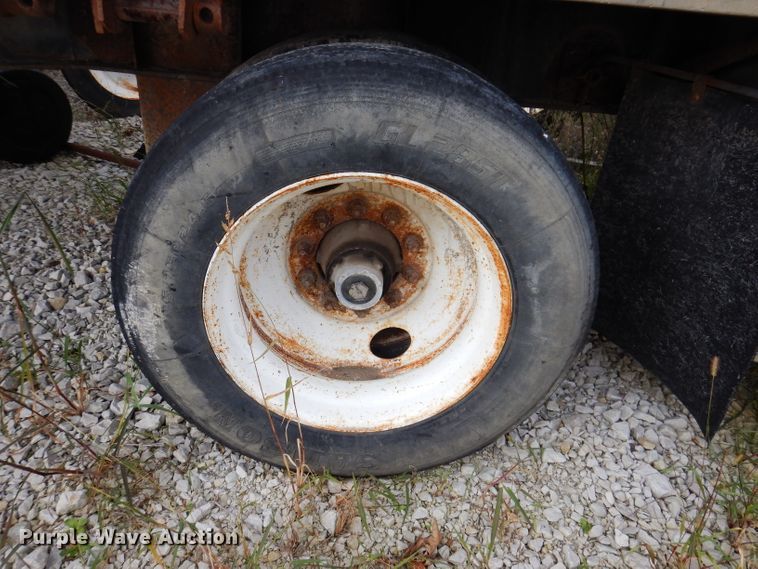 image for item KA9491 1988 Wilson Road Brute  flatbed trailer