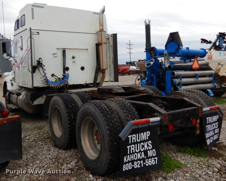 image for item KI9454 1996 International 9200  semi truck