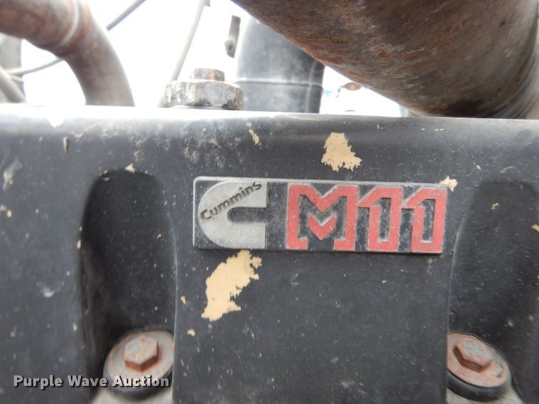 image for item KI9454 1996 International 9200  semi truck