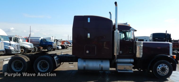 image for item KI9467 2005 Peterbilt 379  semi truck